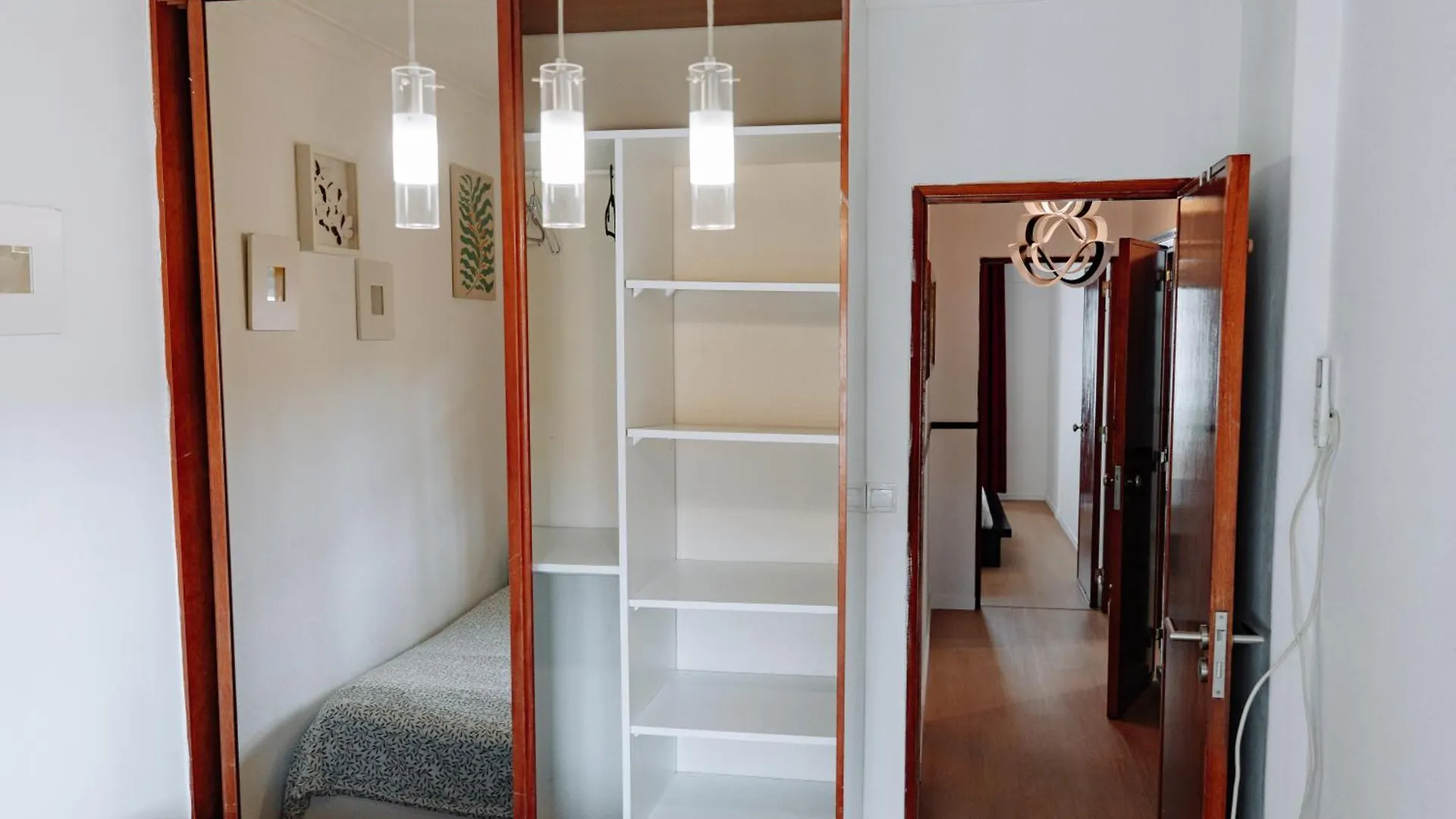 Family-Friendly And Cozy 3-Bedroom Accommodation In Lisbon