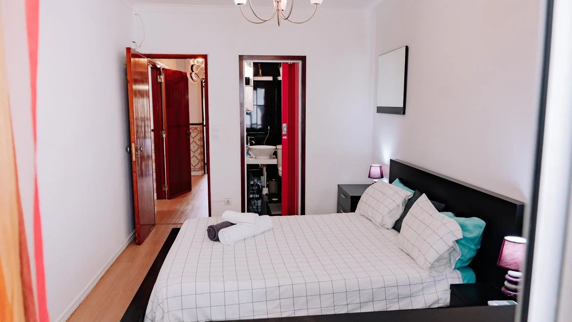 Apartment Family-Friendly And Cozy 3-Bedroom Accommodation In Lisbon Portugal