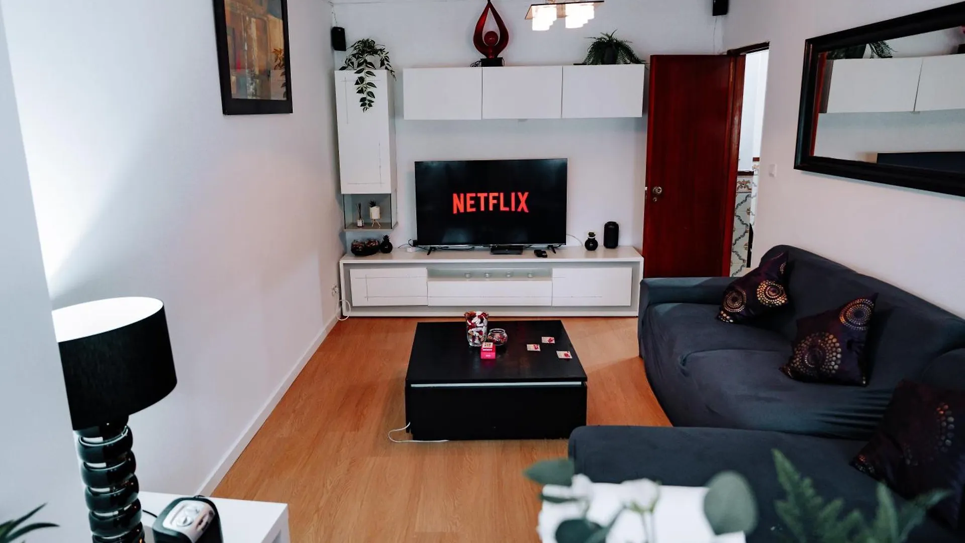 Family-Friendly And Cozy 3-Bedroom Accommodation In Lisbon